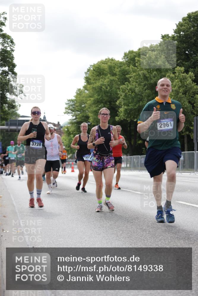 29.06.2025 - hella hamburg halbmarathon Jannik Wohlers http://msf.ph/oto/8149338 29.06.2025 10:12:54 Lombardsbrücke 1007, 1747, 1859, 2961, 3218, 3360, 3728, 3729, 4187, 6489, 7346, 7460, 8913, 9527, 12492, 15922, 16030, 16255, 16437, 17474, 17988, 18048, 18222, 18732, 18754, 19035 meine-sportfotos.de