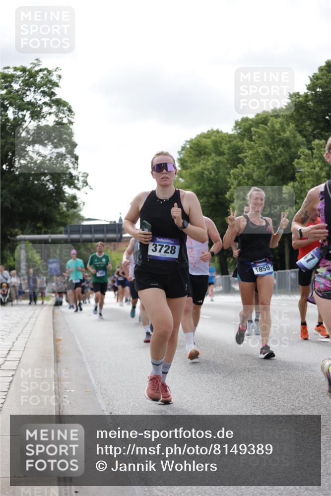29.06.2025 - hella hamburg halbmarathon Jannik Wohlers http://msf.ph/oto/8149389 29.06.2025 10:12:56 Lombardsbrücke 1007, 1747, 1859, 2961, 3218, 3360, 3728, 3729, 4187, 5546, 6489, 7346, 7460, 8913, 9527, 9612, 12492, 13331, 15922, 16030, 16437, 17474, 17988, 18048, 18222, 18732, 18754, 19035 meine-sportfotos.de