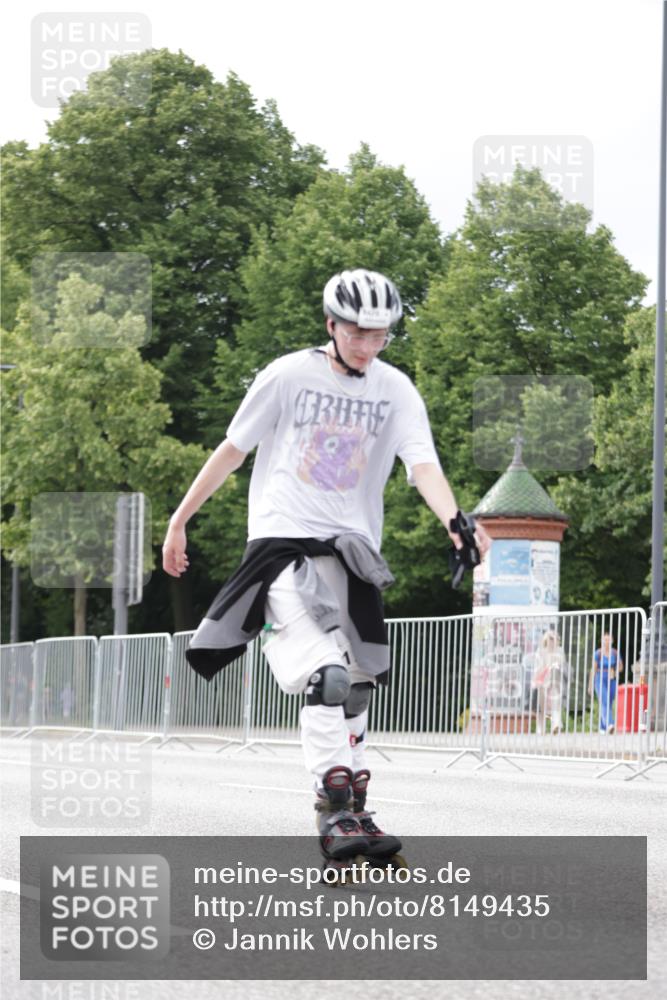 29.06.2025 - hella hamburg halbmarathon Jannik Wohlers http://msf.ph/oto/8149435 29.06.2025 09:13:07 Lombardsbrücke  meine-sportfotos.de