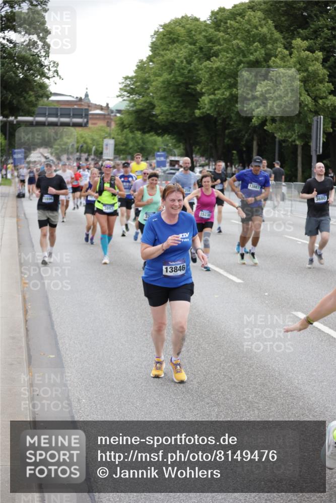 29.06.2025 - hella hamburg halbmarathon Jannik Wohlers http://msf.ph/oto/8149476 29.06.2025 10:49:57 Lombardsbrücke 1259, 1828, 2047, 3203, 3680, 3701, 3710, 3805, 3897, 4168, 4961, 5119, 5997, 6680, 6830, 7505, 7677, 7721, 7755, 8299, 9605, 10060, 10286, 10744, 11426, 11696, 11716, 12079, 13127, 13846, 13887, 14102, 14144, 14591, 14940, 15230, 15467, 15551, 16410, 16412, 16489, 16635, 16670, 16742, 17256, 18483, 19058, 19086 meine-sportfotos.de