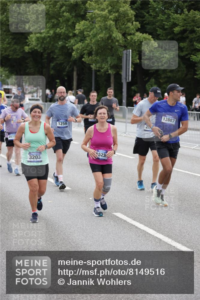 29.06.2025 - hella hamburg halbmarathon Jannik Wohlers http://msf.ph/oto/8149516 29.06.2025 10:49:58 Lombardsbrücke 1259, 1828, 2047, 3203, 3680, 3710, 3805, 3897, 4168, 4961, 5119, 5997, 6680, 6830, 7505, 7677, 7755, 8299, 10060, 10286, 10744, 11426, 11696, 11716, 12079, 13846, 13887, 14102, 14144, 14591, 14940, 15230, 15467, 15551, 16410, 16412, 16489, 16635, 16670, 16742, 17256, 18483, 19058 meine-sportfotos.de
