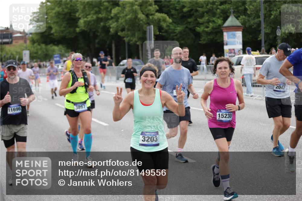 29.06.2025 - hella hamburg halbmarathon Jannik Wohlers http://msf.ph/oto/8149556 29.06.2025 10:50:01 Lombardsbrücke 1259, 1828, 2047, 3203, 3680, 3710, 3805, 3897, 4168, 4961, 5119, 5131, 6680, 7505, 7677, 8299, 8834, 10286, 10744, 11426, 11696, 11716, 12079, 13887, 14102, 14144, 14591, 14940, 15230, 15467, 15551, 16489, 16593, 16635, 16670, 16742, 17256, 17790, 18092, 18483, 19058 meine-sportfotos.de
