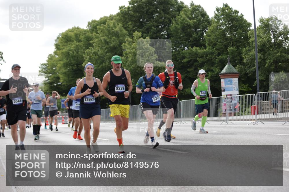 29.06.2025 - hella hamburg halbmarathon Jannik Wohlers http://msf.ph/oto/8149576 29.06.2025 10:13:07 Lombardsbrücke 1007, 1859, 2055, 2721, 2904, 3729, 4187, 4795, 4950, 5232, 5546, 6026, 6717, 6724, 7346, 7446, 7447, 7460, 7913, 8279, 9128, 9527, 9612, 12492, 12928, 12929, 13331, 13928, 15663, 15922, 16491, 17472, 17474, 18222, 18231, 19035 meine-sportfotos.de