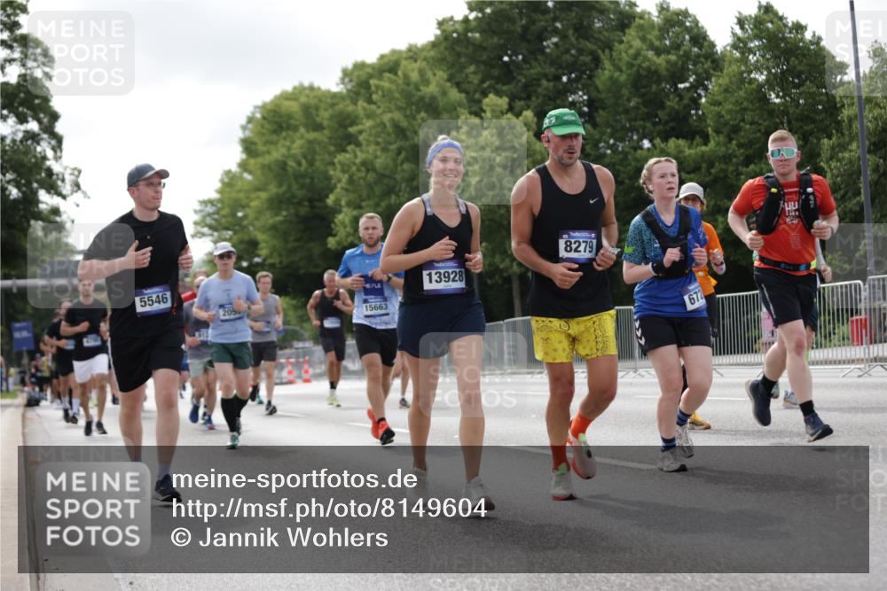 29.06.2025 - hella hamburg halbmarathon Jannik Wohlers http://msf.ph/oto/8149604 29.06.2025 10:13:08 Lombardsbrücke 1007, 1859, 2055, 2721, 2904, 3729, 4187, 4795, 4950, 5232, 5546, 6026, 6717, 6724, 7346, 7446, 7447, 7460, 7913, 8279, 9128, 9527, 9612, 12928, 12929, 13331, 13928, 15663, 16491, 17472, 17474, 18222, 18231, 19035 meine-sportfotos.de