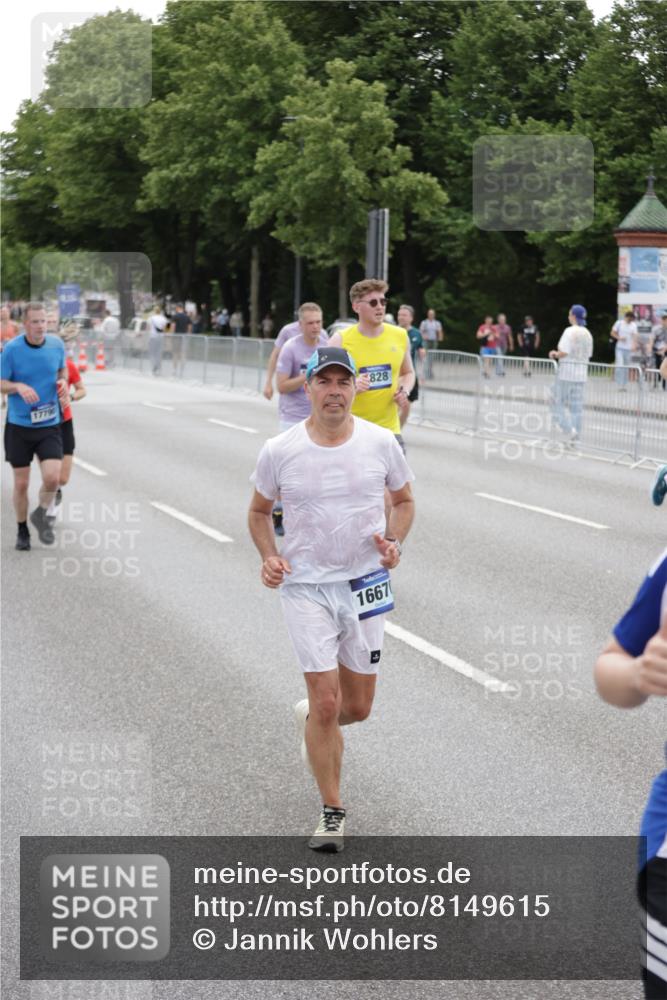 29.06.2025 - hella hamburg halbmarathon Jannik Wohlers http://msf.ph/oto/8149615 29.06.2025 10:50:06 Lombardsbrücke 1259, 1828, 2047, 3203, 3680, 3897, 4642, 4961, 5119, 5131, 7505, 7677, 8299, 8834, 10744, 11696, 13887, 14102, 14591, 15017, 15230, 15416, 15467, 15551, 16489, 16593, 16670, 16742, 17790, 18067, 18092, 18483 meine-sportfotos.de