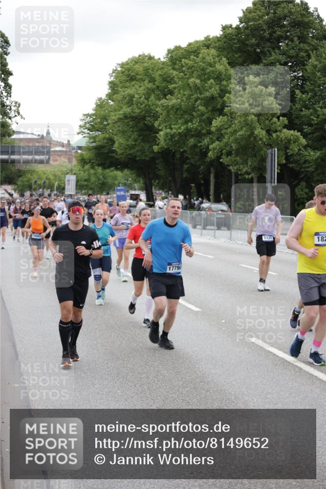 29.06.2025 - hella hamburg halbmarathon Jannik Wohlers http://msf.ph/oto/8149652 29.06.2025 10:50:07 Lombardsbrücke 1259, 1828, 2047, 3203, 3680, 3838, 4642, 4695, 4961, 5119, 5131, 7505, 7677, 7938, 8299, 8834, 9933, 10744, 11696, 13887, 14102, 14591, 15017, 15105, 15230, 15416, 15467, 15551, 16489, 16593, 16670, 16742, 17790, 18067, 18092, 18483 meine-sportfotos.de