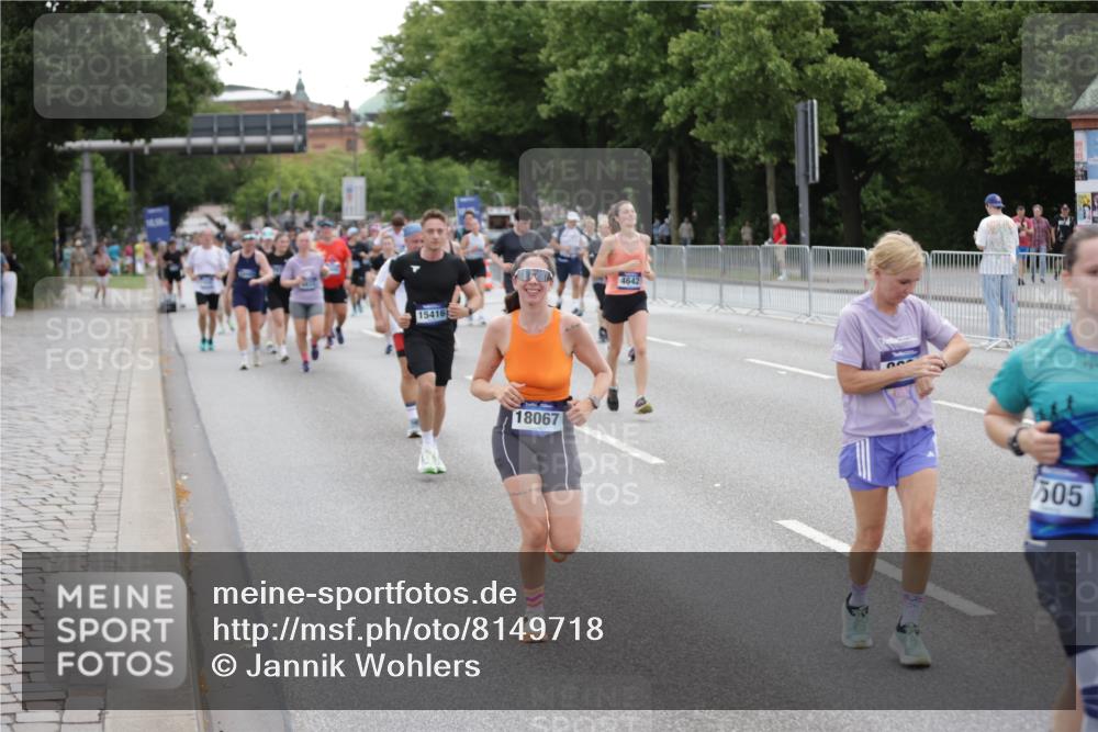29.06.2025 - hella hamburg halbmarathon Jannik Wohlers http://msf.ph/oto/8149718 29.06.2025 10:50:11 Lombardsbrücke 1259, 1828, 1930, 2047, 3184, 3647, 3680, 3838, 4642, 4695, 4961, 5131, 7133, 7161, 7505, 7677, 7938, 8299, 8833, 8834, 9096, 9168, 9933, 10744, 14102, 14591, 14762, 15017, 15105, 15230, 15416, 15467, 15551, 16489, 16593, 16670, 16742, 17790, 18067, 18092, 18483 meine-sportfotos.de