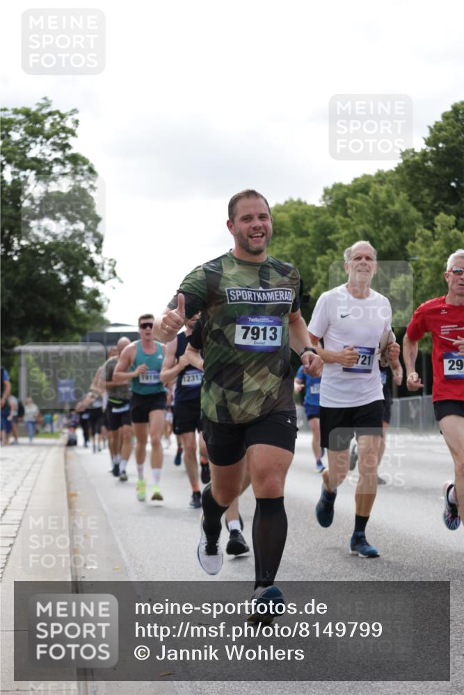 29.06.2025 - hella hamburg halbmarathon Jannik Wohlers http://msf.ph/oto/8149799 29.06.2025 10:13:15 Lombardsbrücke 1131, 2055, 2359, 2721, 2904, 2987, 4001, 4795, 4950, 5232, 5546, 5631, 5719, 6026, 6717, 6724, 7446, 7447, 7462, 7913, 8279, 9128, 9612, 9631, 10977, 12313, 12797, 12928, 12929, 13331, 13928, 15085, 15663, 16491, 17472, 18222, 18231, 19190 meine-sportfotos.de