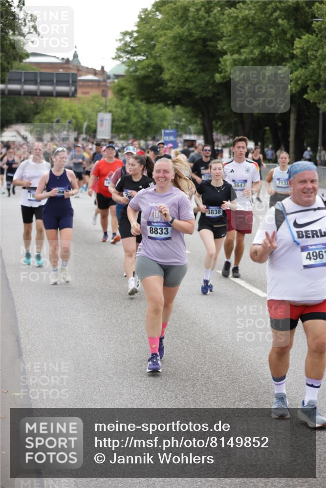 29.06.2025 - hella hamburg halbmarathon Jannik Wohlers http://msf.ph/oto/8149852 29.06.2025 10:50:17 Lombardsbrücke 1930, 2200, 3184, 3229, 3647, 3838, 4642, 4695, 4771, 4961, 5131, 6178, 7133, 7161, 7505, 7938, 8200, 8833, 8834, 9096, 9168, 9933, 10437, 10744, 12392, 12393, 14762, 15017, 15105, 15416, 15467, 16501, 16593, 17337, 17648, 17790, 18067, 18092, 18483 meine-sportfotos.de