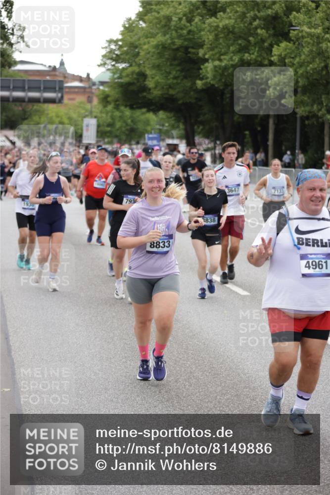 29.06.2025 - hella hamburg halbmarathon Jannik Wohlers http://msf.ph/oto/8149886 29.06.2025 10:50:17 Lombardsbrücke 1930, 2200, 3184, 3229, 3647, 3838, 4642, 4695, 4771, 4961, 5131, 6178, 7133, 7161, 7505, 7938, 8200, 8833, 8834, 9096, 9168, 9933, 10437, 10744, 12392, 12393, 14762, 15017, 15105, 15416, 15467, 16501, 16593, 17337, 17648, 17790, 18067, 18092, 18483 meine-sportfotos.de