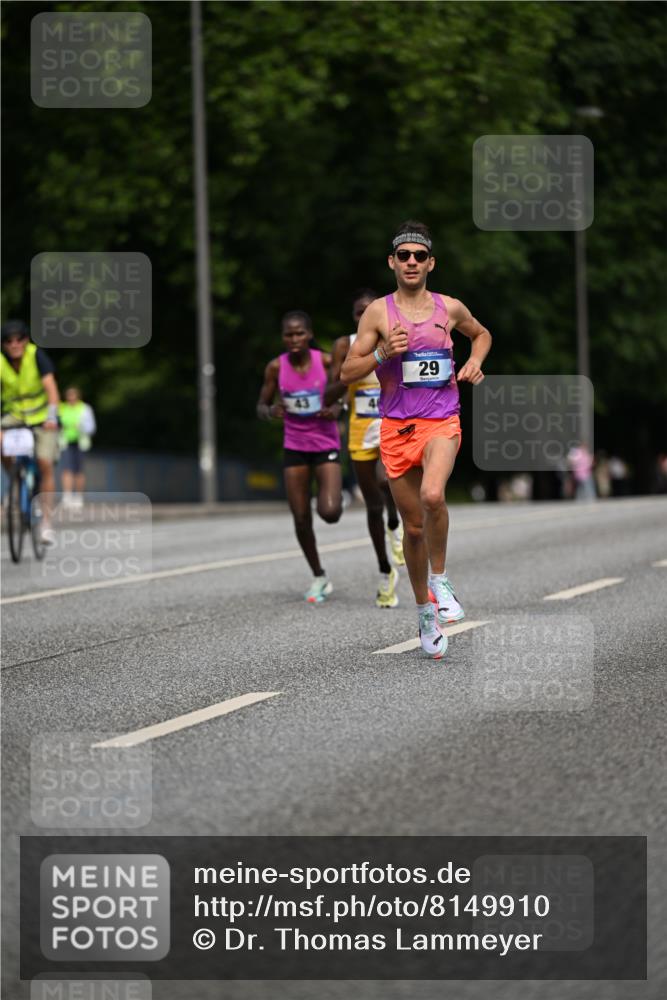 29.06.2025 - hella hamburg halbmarathon Dr. Thomas Lammeyer http://msf.ph/oto/8149910 29.06.2025 09:37:44 Kennedybrücke 43, 46, 48 meine-sportfotos.de