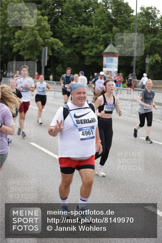 29.06.2025 - hella hamburg halbmarathon Jannik Wohlers http://msf.ph/oto/8149970 29.06.2025 10:50:18 Lombardsbrücke 1930, 2200, 3184, 3229, 3647, 3838, 4642, 4695, 4771, 5131, 6178, 7133, 7161, 7505, 7938, 8200, 8833, 8834, 8986, 9096, 9168, 9933, 10437, 12392, 12393, 14534, 14762, 15017, 15105, 15416, 15467, 16500, 16501, 16553, 16593, 17337, 17648, 17790, 18067, 18092 meine-sportfotos.de