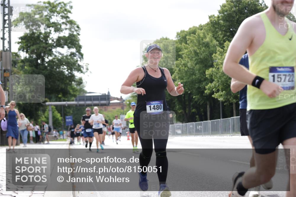 29.06.2025 - hella hamburg halbmarathon Jannik Wohlers http://msf.ph/oto/8150051 29.06.2025 10:13:30 Lombardsbrücke 1131, 1480, 2359, 2987, 4001, 4962, 5631, 5719, 6710, 7462, 8673, 9631, 10442, 10443, 10977, 11441, 11987, 12313, 12797, 15085, 15482, 15721, 15722, 17439, 17985, 18041, 19190 meine-sportfotos.de