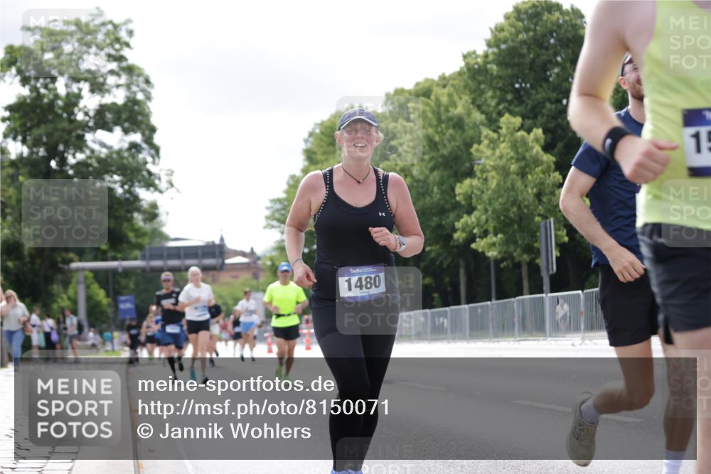 29.06.2025 - hella hamburg halbmarathon Jannik Wohlers http://msf.ph/oto/8150071 29.06.2025 10:13:30 Lombardsbrücke 1131, 1480, 2359, 2987, 4001, 4962, 5631, 5719, 6710, 7462, 8673, 9631, 10442, 10443, 10977, 11441, 11987, 12313, 12797, 15085, 15482, 15721, 15722, 17439, 17985, 18041, 19190 meine-sportfotos.de