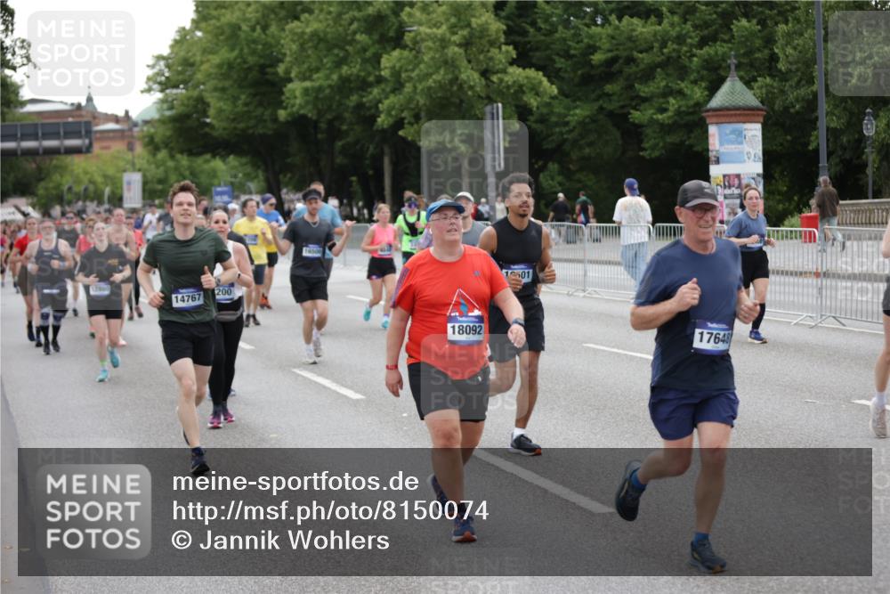 29.06.2025 - hella hamburg halbmarathon Jannik Wohlers http://msf.ph/oto/8150074 29.06.2025 10:50:27 Lombardsbrücke 1129, 1208, 1930, 2200, 2358, 2859, 3184, 3229, 3647, 3838, 4642, 4695, 4771, 4848, 6178, 7133, 7141, 7161, 7825, 7938, 8200, 8779, 8833, 8986, 9096, 9168, 9933, 10029, 10437, 10552, 10614, 10636, 11577, 12392, 12393, 12800, 13468, 13522, 13981, 14010, 14534, 14640, 14762, 14767, 14773, 15105, 15250, 15464, 16500, 16501, 16553, 16727, 16729, 16904, 17337, 17648, 17735 meine-sportfotos.de