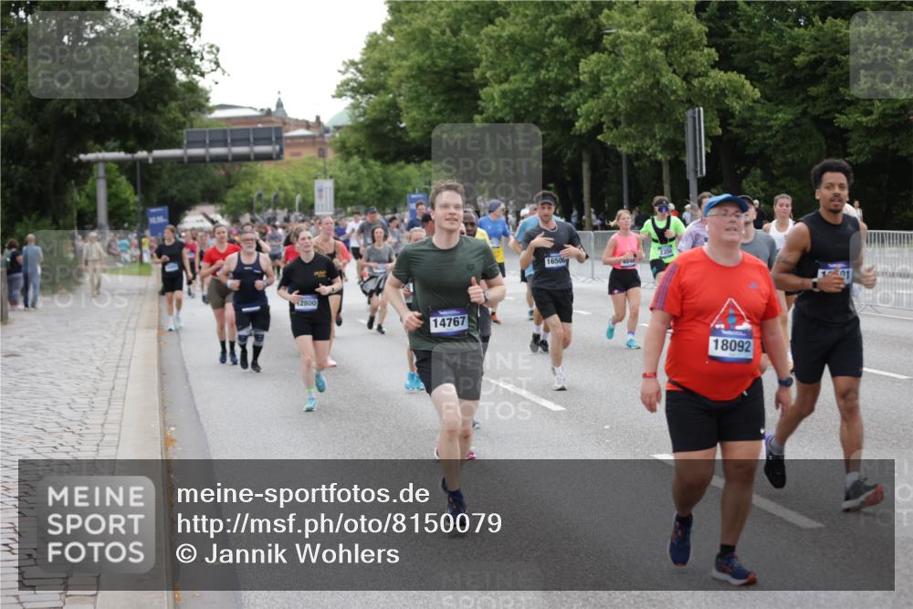 29.06.2025 - hella hamburg halbmarathon Jannik Wohlers http://msf.ph/oto/8150079 29.06.2025 10:50:28 Lombardsbrücke 1129, 1208, 1930, 2200, 2358, 2859, 3184, 3229, 3647, 3838, 4695, 4771, 4848, 6178, 7133, 7141, 7161, 7825, 7938, 8200, 8779, 8833, 8986, 9096, 9168, 9933, 10029, 10437, 10552, 10614, 10636, 11577, 12392, 12393, 12800, 13468, 13522, 13981, 14010, 14534, 14640, 14762, 14767, 14773, 15105, 15250, 15464, 16500, 16501, 16553, 16727, 16729, 16904, 17295, 17337, 17648, 17735 meine-sportfotos.de