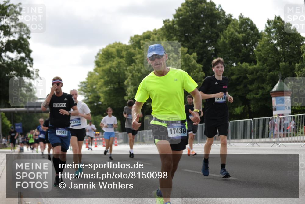 29.06.2025 - hella hamburg halbmarathon Jannik Wohlers http://msf.ph/oto/8150098 29.06.2025 10:13:35 Lombardsbrücke 1131, 1194, 1480, 1890, 4001, 4962, 5719, 6287, 6710, 7462, 8057, 8673, 9886, 10442, 10443, 11441, 11987, 13788, 15085, 15482, 15721, 15722, 15840, 17439, 17985, 18041, 18236, 18239 meine-sportfotos.de