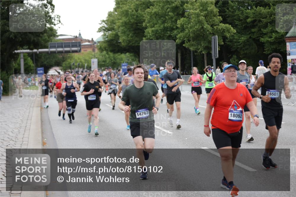 29.06.2025 - hella hamburg halbmarathon Jannik Wohlers http://msf.ph/oto/8150102 29.06.2025 10:50:28 Lombardsbrücke 1129, 1208, 1930, 2200, 2358, 2859, 3184, 3229, 3647, 3838, 4695, 4771, 4848, 6178, 7133, 7141, 7161, 7825, 7938, 8200, 8779, 8833, 8986, 9096, 9168, 9933, 10029, 10437, 10552, 10614, 10636, 11577, 12392, 12393, 12800, 13468, 13522, 13981, 14010, 14534, 14640, 14762, 14767, 14773, 15105, 15250, 15464, 16500, 16501, 16553, 16727, 16729, 16904, 17295, 17337, 17648, 17735 meine-sportfotos.de