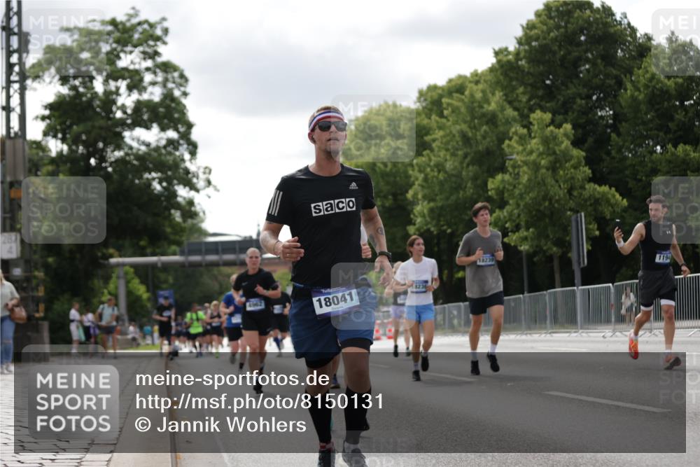 29.06.2025 - hella hamburg halbmarathon Jannik Wohlers http://msf.ph/oto/8150131 29.06.2025 10:13:36 Lombardsbrücke 1194, 1480, 1890, 4001, 4032, 4962, 5719, 6287, 6710, 8057, 8673, 9886, 10442, 10443, 11441, 11987, 12938, 13788, 15482, 15721, 15722, 15840, 17439, 17985, 18041, 18236, 18239 meine-sportfotos.de