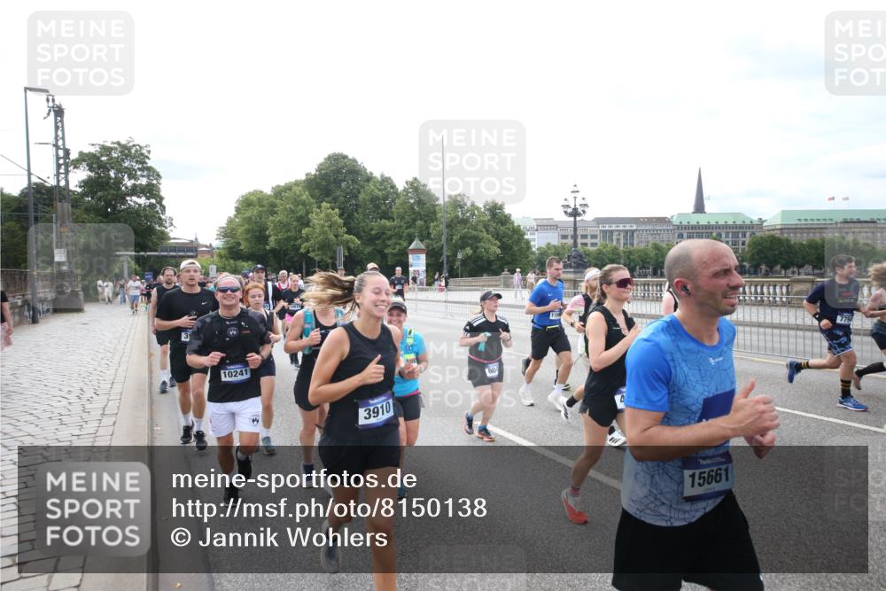 29.06.2025 - hella hamburg halbmarathon Jannik Wohlers http://msf.ph/oto/8150138 29.06.2025 10:22:01 Lombardsbrücke 1187, 1419, 1598, 2022, 2351, 2886, 3108, 3430, 3457, 3511, 3910, 3946, 4113, 4114, 4131, 4556, 4559, 4829, 4969, 4970, 5079, 5838, 6030, 6048, 6049, 6303, 6307, 6347, 6820, 6826, 6899, 7097, 7794, 8511, 8855, 8884, 8931, 9204, 9516, 9598, 10065, 10241, 10432, 10573, 10663, 10917, 10961, 11046, 11440, 12933, 13248, 13369, 13460, 13472, 13820, 13963, 14079, 14240, 14314, 14333, 14334, 14442, 14901, 14903, 14906, 14980, 15114, 19154 meine-sportfotos.de