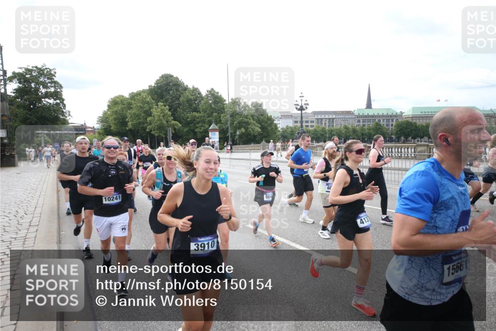 29.06.2025 - hella hamburg halbmarathon Jannik Wohlers http://msf.ph/oto/8150154 29.06.2025 10:22:01 Lombardsbrücke 1187, 1419, 1598, 2022, 2351, 2886, 3108, 3430, 3457, 3511, 3910, 3946, 4113, 4114, 4131, 4556, 4559, 4829, 4969, 4970, 5079, 5838, 6030, 6048, 6049, 6303, 6307, 6347, 6820, 6826, 6899, 7097, 7794, 8511, 8855, 8884, 8931, 9204, 9516, 9598, 10065, 10241, 10432, 10573, 10663, 10917, 10961, 11046, 11440, 12933, 13248, 13369, 13460, 13472, 13820, 13963, 14079, 14240, 14314, 14333, 14334, 14442, 14901, 14903, 14906, 14980, 15114, 19154 meine-sportfotos.de