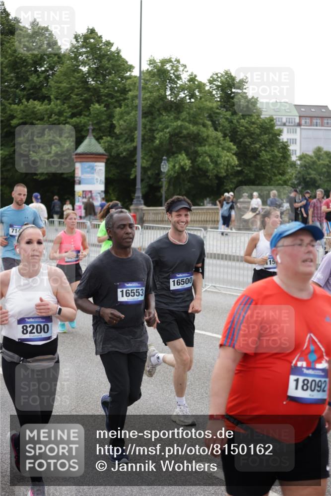 29.06.2025 - hella hamburg halbmarathon Jannik Wohlers http://msf.ph/oto/8150162 29.06.2025 10:50:31 Lombardsbrücke 1129, 1208, 2200, 2358, 2859, 3184, 3229, 3647, 4771, 4848, 5286, 5289, 6178, 7133, 7141, 7161, 7770, 7771, 7825, 8200, 8779, 8986, 9168, 10029, 10437, 10552, 10614, 10636, 11052, 11252, 11577, 12392, 12393, 12800, 13468, 13522, 13981, 14010, 14534, 14640, 14767, 14773, 15250, 15464, 16500, 16501, 16553, 16727, 16729, 16904, 17295, 17337, 17648, 17735 meine-sportfotos.de