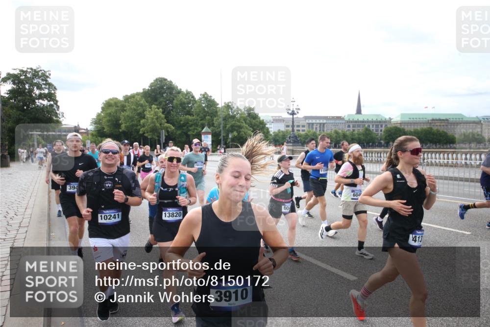29.06.2025 - hella hamburg halbmarathon Jannik Wohlers http://msf.ph/oto/8150172 29.06.2025 10:22:01 Lombardsbrücke 1187, 1419, 1598, 2022, 2351, 2886, 3108, 3430, 3457, 3511, 3910, 3946, 4113, 4114, 4131, 4556, 4559, 4829, 4969, 4970, 5079, 5838, 6030, 6048, 6049, 6303, 6307, 6347, 6820, 6826, 6899, 7097, 7794, 8511, 8855, 8884, 8931, 9204, 9516, 9598, 10065, 10241, 10432, 10573, 10663, 10917, 10961, 11046, 11440, 12933, 13248, 13369, 13460, 13472, 13820, 13963, 14079, 14240, 14314, 14333, 14334, 14442, 14901, 14903, 14906, 14980, 15114, 19154 meine-sportfotos.de