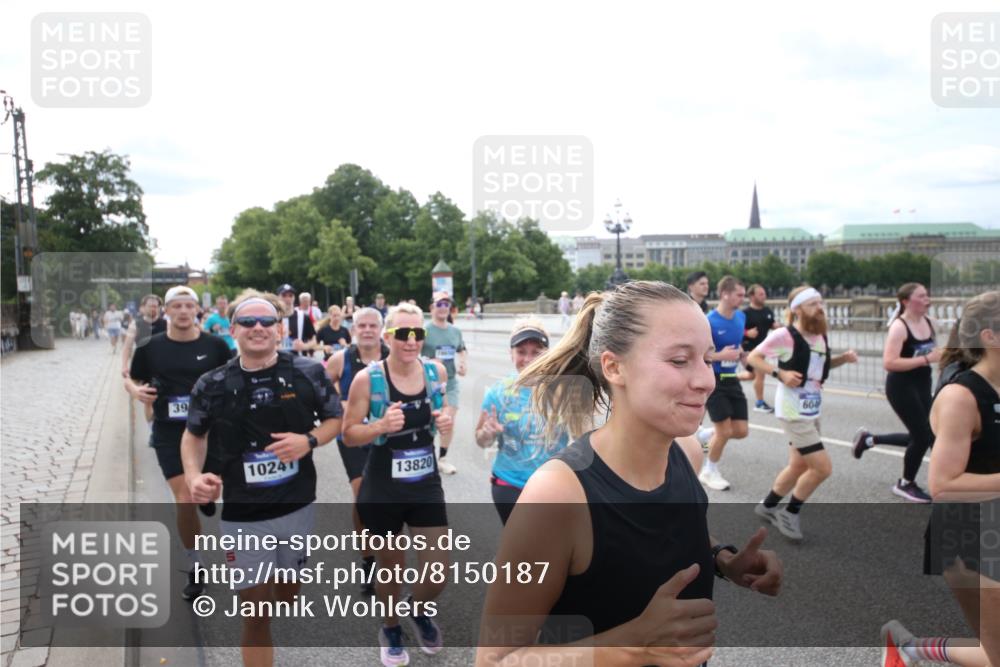 29.06.2025 - hella hamburg halbmarathon Jannik Wohlers http://msf.ph/oto/8150187 29.06.2025 10:22:01 Lombardsbrücke 1187, 1419, 1598, 2022, 2351, 2886, 3108, 3430, 3457, 3511, 3910, 3946, 4113, 4114, 4131, 4556, 4559, 4829, 4969, 4970, 5079, 5838, 6030, 6048, 6049, 6303, 6307, 6347, 6820, 6826, 6899, 7097, 7794, 8511, 8855, 8884, 8931, 9204, 9516, 9598, 10065, 10241, 10432, 10573, 10663, 10917, 10961, 11046, 11440, 12933, 13248, 13369, 13460, 13472, 13820, 13963, 14079, 14240, 14314, 14333, 14334, 14442, 14901, 14903, 14906, 14980, 15114, 19154 meine-sportfotos.de