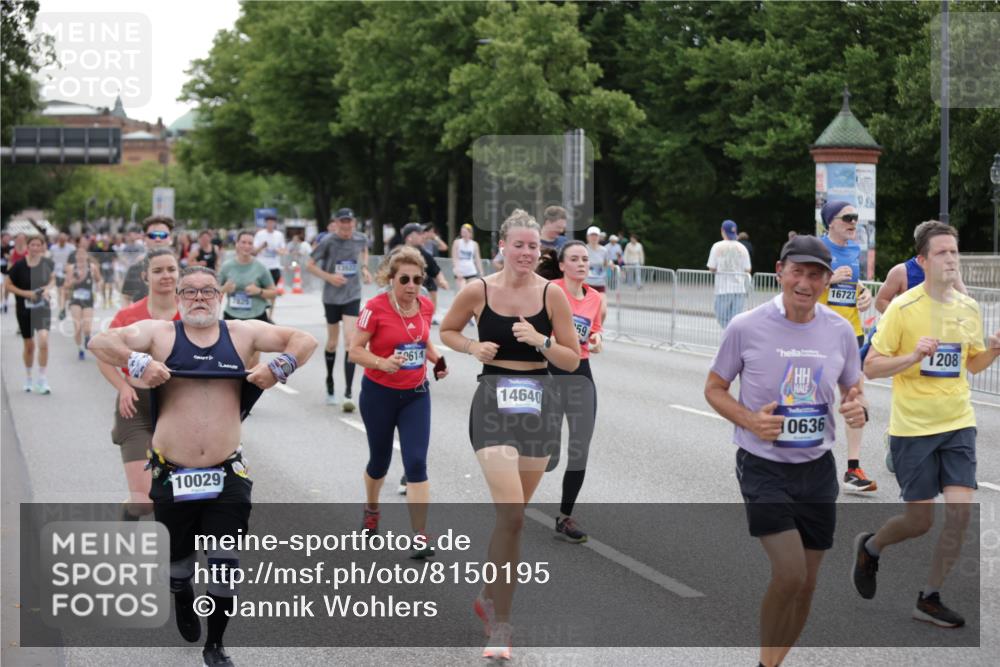 29.06.2025 - hella hamburg halbmarathon Jannik Wohlers http://msf.ph/oto/8150195 29.06.2025 10:50:33 Lombardsbrücke 1129, 1203, 1208, 1404, 2200, 2358, 2859, 3229, 4771, 4848, 5286, 5289, 6178, 7141, 7770, 7771, 7825, 8200, 8779, 8986, 10029, 10437, 10552, 10614, 10636, 11052, 11252, 11577, 11971, 12301, 12392, 12393, 12800, 13468, 13522, 13981, 14010, 14534, 14640, 14767, 14773, 15250, 15464, 16500, 16501, 16553, 16727, 16729, 16904, 17295, 17337, 17648, 17735 meine-sportfotos.de