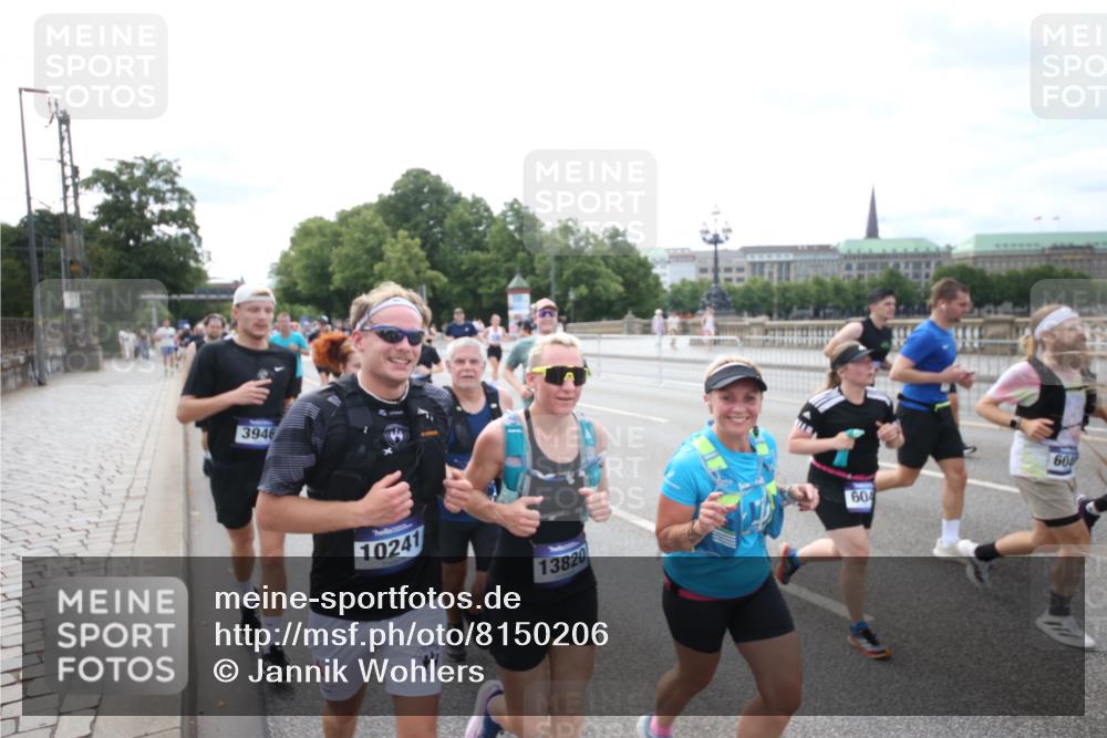 29.06.2025 - hella hamburg halbmarathon Jannik Wohlers http://msf.ph/oto/8150206 29.06.2025 10:22:01 Lombardsbrücke 1187, 1419, 1598, 2022, 2351, 2886, 3108, 3430, 3457, 3511, 3910, 3946, 4113, 4114, 4131, 4556, 4559, 4829, 4969, 4970, 5079, 5838, 6030, 6048, 6049, 6303, 6307, 6347, 6820, 6826, 6899, 7097, 7794, 8511, 8855, 8884, 8931, 9204, 9516, 9598, 10065, 10241, 10432, 10573, 10663, 10917, 10961, 11046, 11440, 12933, 13248, 13369, 13460, 13472, 13820, 13963, 14079, 14240, 14314, 14333, 14334, 14442, 14901, 14903, 14906, 14980, 15114, 19154 meine-sportfotos.de