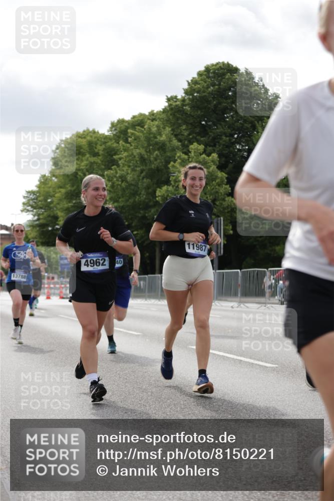 29.06.2025 - hella hamburg halbmarathon Jannik Wohlers http://msf.ph/oto/8150221 29.06.2025 10:13:39 Lombardsbrücke 1194, 1480, 1890, 4032, 4962, 6287, 6710, 8057, 9886, 10442, 10443, 11987, 12938, 13788, 15482, 15840, 17439, 17985, 18041, 18236, 18239 meine-sportfotos.de