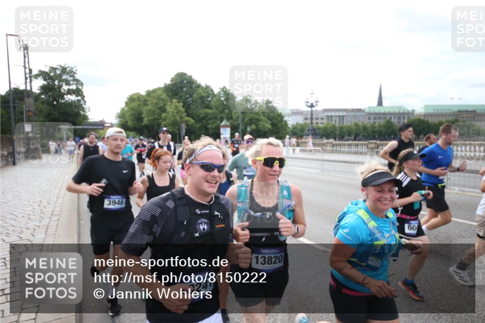 29.06.2025 - hella hamburg halbmarathon Jannik Wohlers http://msf.ph/oto/8150222 29.06.2025 10:22:02 Lombardsbrücke 1187, 1419, 1598, 2022, 2351, 2886, 3108, 3430, 3457, 3511, 3910, 3946, 4113, 4114, 4131, 4556, 4559, 4829, 4969, 4970, 5079, 5798, 5838, 6030, 6048, 6049, 6303, 6307, 6347, 6820, 6826, 6899, 7097, 7794, 8511, 8855, 8931, 9204, 9516, 9598, 10065, 10241, 10432, 10573, 10663, 10917, 10961, 11046, 11440, 12933, 13248, 13369, 13460, 13472, 13820, 13963, 14079, 14240, 14314, 14333, 14334, 14442, 14901, 14903, 14906, 14980, 15114 meine-sportfotos.de