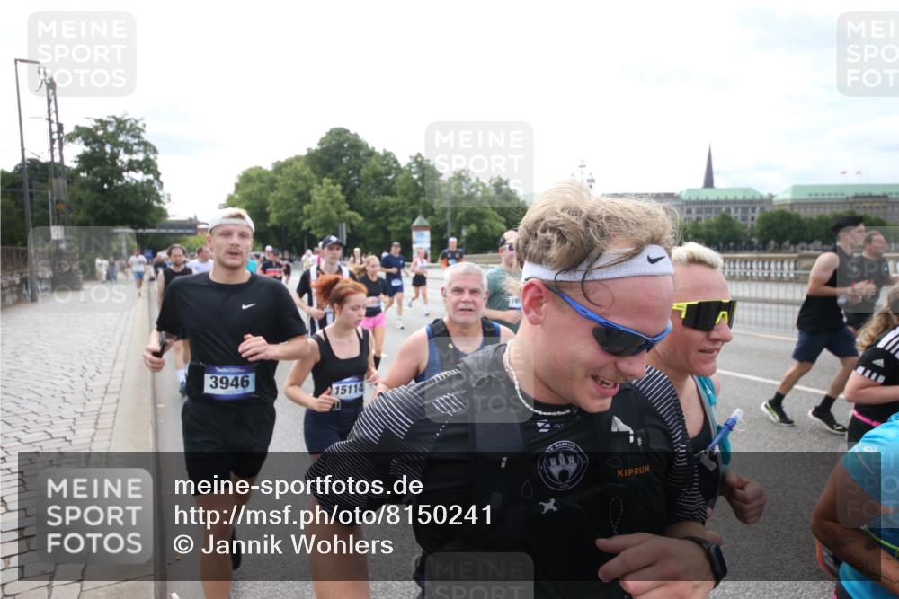 29.06.2025 - hella hamburg halbmarathon Jannik Wohlers http://msf.ph/oto/8150241 29.06.2025 10:22:02 Lombardsbrücke 1187, 1419, 1598, 2022, 2351, 2886, 3108, 3430, 3457, 3511, 3910, 3946, 4113, 4114, 4131, 4556, 4559, 4829, 4969, 4970, 5079, 5798, 5838, 6030, 6048, 6049, 6303, 6307, 6347, 6820, 6826, 6899, 7097, 7794, 8511, 8855, 8931, 9204, 9516, 9598, 10065, 10241, 10432, 10573, 10663, 10917, 10961, 11046, 11440, 12933, 13248, 13369, 13460, 13472, 13820, 13963, 14079, 14240, 14314, 14333, 14334, 14442, 14901, 14903, 14906, 14980, 15114 meine-sportfotos.de
