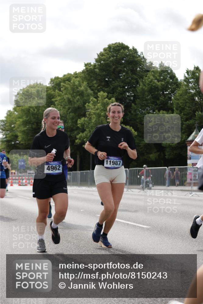 29.06.2025 - hella hamburg halbmarathon Jannik Wohlers http://msf.ph/oto/8150243 29.06.2025 10:13:39 Lombardsbrücke 1194, 1480, 1890, 4032, 4962, 6287, 6710, 8057, 9886, 10442, 10443, 11987, 12938, 13788, 15482, 15840, 17439, 17985, 18041, 18236, 18239 meine-sportfotos.de