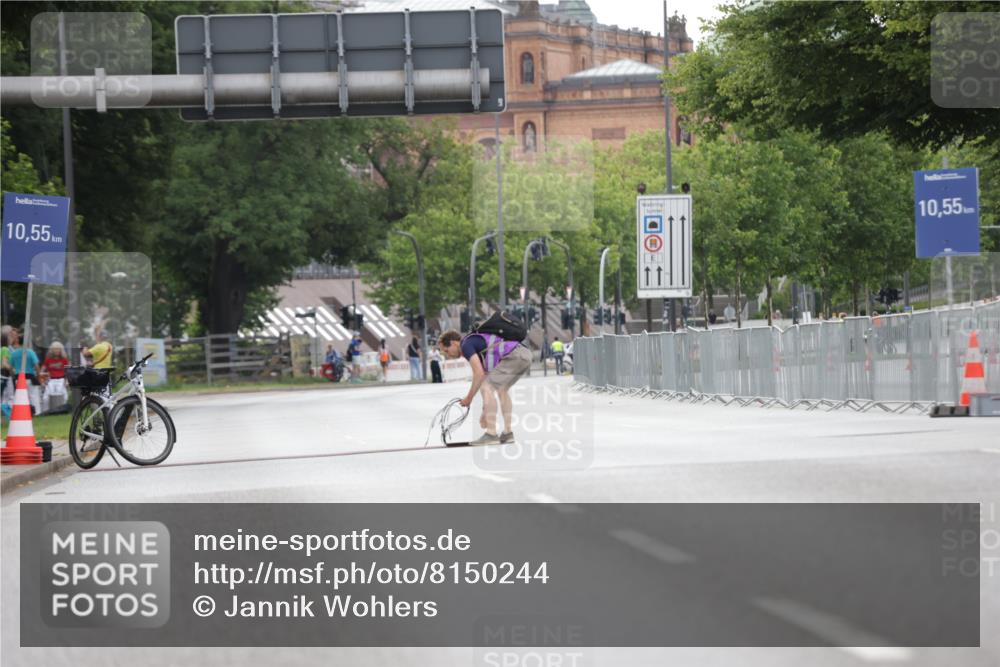 29.06.2025 - hella hamburg halbmarathon Jannik Wohlers http://msf.ph/oto/8150244 29.06.2025 09:15:25 Lombardsbrücke  meine-sportfotos.de