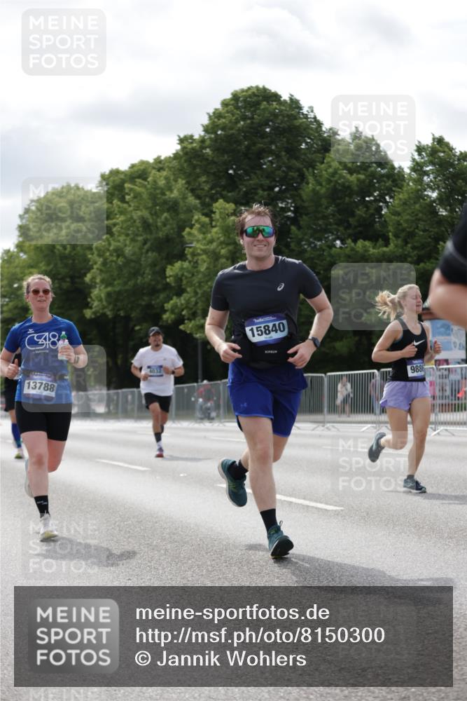 29.06.2025 - hella hamburg halbmarathon Jannik Wohlers http://msf.ph/oto/8150300 29.06.2025 10:13:40 Lombardsbrücke 1194, 1480, 1890, 4032, 4962, 6287, 6710, 8001, 8057, 9886, 10442, 10443, 11987, 12938, 13788, 15482, 15840, 17439, 17985, 18041, 18236, 18239 meine-sportfotos.de