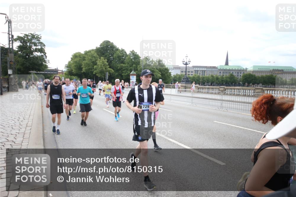29.06.2025 - hella hamburg halbmarathon Jannik Wohlers http://msf.ph/oto/8150315 29.06.2025 10:22:03 Lombardsbrücke 1187, 1598, 2022, 2351, 2479, 2886, 3108, 3430, 3457, 3511, 3910, 3946, 4113, 4114, 4131, 4556, 4559, 4829, 4969, 4970, 5079, 5798, 5838, 6030, 6048, 6049, 6303, 6307, 6347, 6820, 6826, 6899, 7097, 7794, 8511, 8855, 8931, 9204, 9516, 9598, 10065, 10241, 10432, 10573, 10663, 10917, 10961, 11046, 12933, 13248, 13369, 13460, 13472, 13820, 13963, 14079, 14240, 14314, 14333, 14334, 14442, 14901, 14903, 14906, 14980, 15114 meine-sportfotos.de