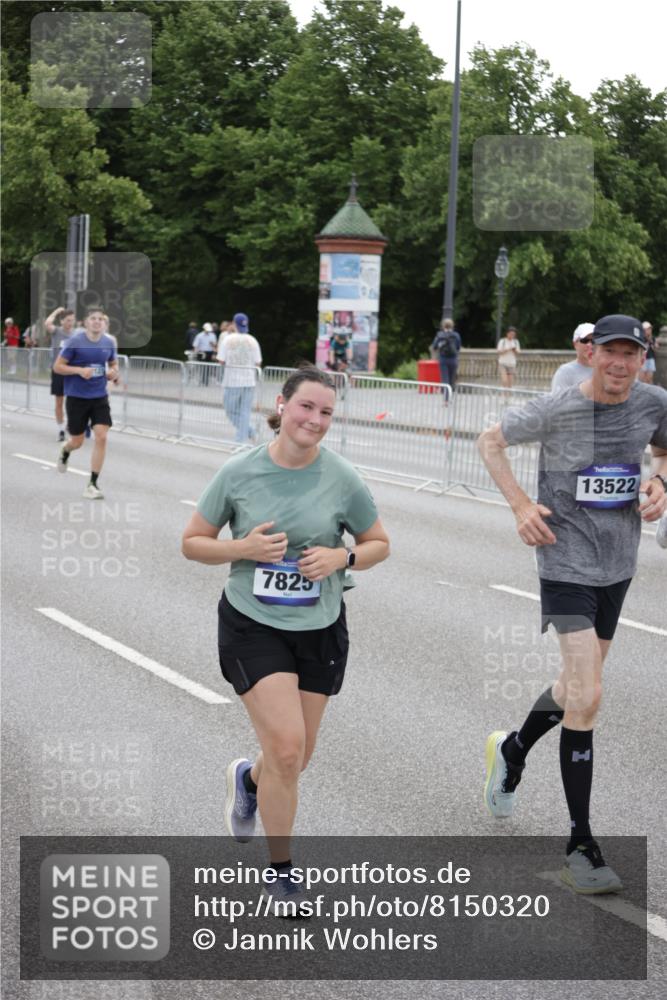 29.06.2025 - hella hamburg halbmarathon Jannik Wohlers http://msf.ph/oto/8150320 29.06.2025 10:50:39 Lombardsbrücke 1129, 1203, 1208, 1404, 1478, 2358, 2859, 3934, 4156, 4713, 4848, 4920, 5286, 5289, 5530, 7012, 7141, 7770, 7771, 7825, 8410, 8779, 8986, 9167, 10029, 10552, 10614, 10636, 11052, 11252, 11577, 11971, 12301, 12800, 13468, 13522, 13981, 14010, 14127, 14152, 14534, 14640, 14767, 14773, 15250, 15464, 16427, 16500, 16553, 16727, 16729, 16904, 17079, 17295, 17735, 19098 meine-sportfotos.de