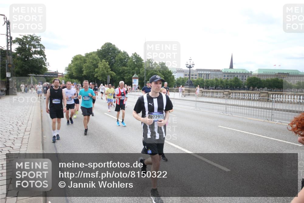 29.06.2025 - hella hamburg halbmarathon Jannik Wohlers http://msf.ph/oto/8150322 29.06.2025 10:22:03 Lombardsbrücke 1187, 1598, 2022, 2351, 2479, 2886, 3108, 3430, 3457, 3511, 3910, 3946, 4113, 4114, 4131, 4556, 4559, 4829, 4969, 4970, 5079, 5798, 5838, 6030, 6048, 6049, 6303, 6307, 6347, 6820, 6826, 6899, 7097, 7794, 8511, 8855, 8931, 9204, 9516, 9598, 10065, 10241, 10432, 10573, 10663, 10917, 10961, 11046, 12933, 13248, 13369, 13460, 13472, 13820, 13963, 14079, 14240, 14314, 14333, 14334, 14442, 14901, 14903, 14906, 14980, 15114 meine-sportfotos.de