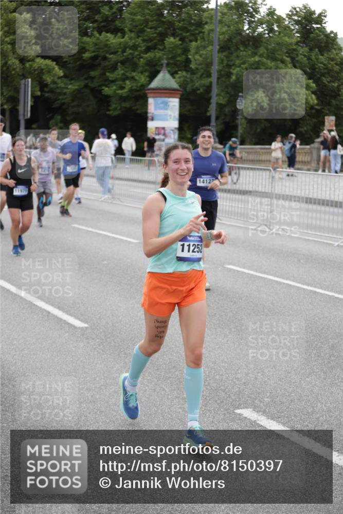 29.06.2025 - hella hamburg halbmarathon Jannik Wohlers http://msf.ph/oto/8150397 29.06.2025 10:50:41 Lombardsbrücke 1129, 1203, 1208, 1404, 1478, 2358, 2859, 3934, 4156, 4713, 4848, 4920, 5286, 5289, 5530, 7012, 7141, 7770, 7771, 7825, 8410, 8779, 9166, 9167, 10552, 10614, 10636, 11052, 11252, 11971, 12301, 12800, 13468, 13522, 14010, 14127, 14152, 14640, 14773, 15250, 15464, 16427, 16727, 16729, 16904, 16928, 17079, 17295, 17735, 19098 meine-sportfotos.de
