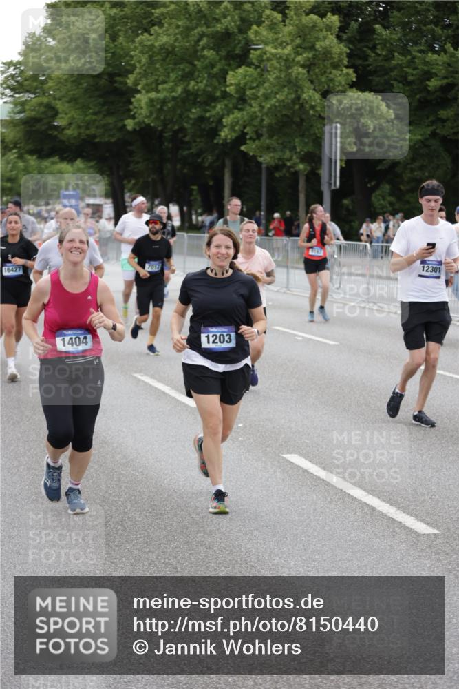 29.06.2025 - hella hamburg halbmarathon Jannik Wohlers http://msf.ph/oto/8150440 29.06.2025 10:50:43 Lombardsbrücke 1203, 1208, 1404, 1478, 2202, 2358, 2380, 2859, 3934, 4156, 4652, 4713, 4920, 5286, 5289, 5530, 7012, 7141, 7770, 7771, 7825, 8410, 9166, 9167, 10552, 11052, 11252, 11608, 11609, 11971, 12301, 13522, 14010, 14127, 14152, 15250, 15464, 16427, 16727, 16729, 16928, 17079, 17295, 19098 meine-sportfotos.de