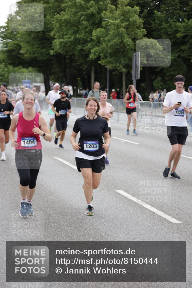 29.06.2025 - hella hamburg halbmarathon Jannik Wohlers http://msf.ph/oto/8150444 29.06.2025 10:50:43 Lombardsbrücke 1203, 1208, 1404, 1478, 2202, 2358, 2380, 2859, 3934, 4156, 4652, 4713, 4920, 5286, 5289, 5530, 7012, 7141, 7770, 7771, 7825, 8410, 9166, 9167, 10552, 11052, 11252, 11608, 11609, 11971, 12301, 13522, 14010, 14127, 14152, 15250, 15464, 16427, 16727, 16729, 16928, 17079, 17295, 19098 meine-sportfotos.de