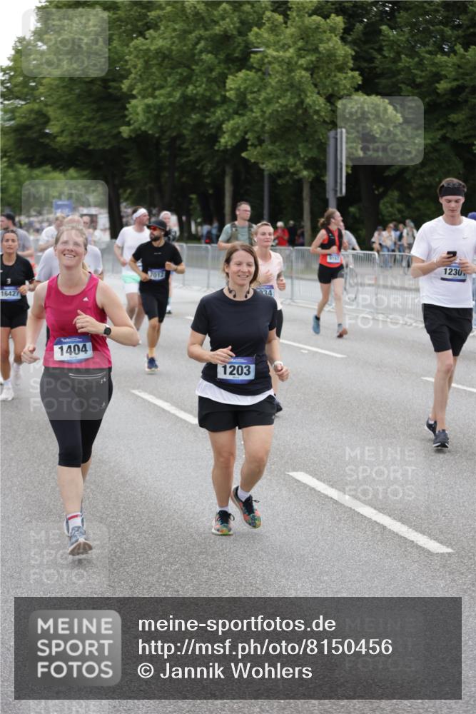 29.06.2025 - hella hamburg halbmarathon Jannik Wohlers http://msf.ph/oto/8150456 29.06.2025 10:50:43 Lombardsbrücke 1203, 1208, 1404, 1478, 2202, 2358, 2380, 2859, 3934, 4156, 4652, 4713, 4920, 5286, 5289, 5530, 7012, 7141, 7770, 7771, 7825, 8410, 9166, 9167, 10552, 11052, 11252, 11608, 11609, 11971, 12301, 13522, 14010, 14127, 14152, 15250, 15464, 16427, 16727, 16729, 16928, 17079, 17295, 19098 meine-sportfotos.de