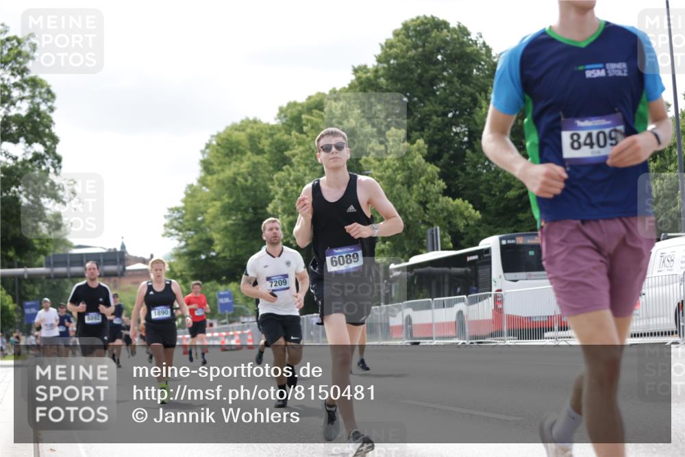 29.06.2025 - hella hamburg halbmarathon Jannik Wohlers http://msf.ph/oto/8150481 29.06.2025 10:13:53 Lombardsbrücke 1890, 3939, 4032, 6028, 6083, 6089, 6287, 6366, 7209, 7442, 7840, 7991, 8001, 8057, 8409, 8892, 9845, 9886, 12467, 12938, 13237, 13285, 13788, 14488, 15840, 16126 meine-sportfotos.de