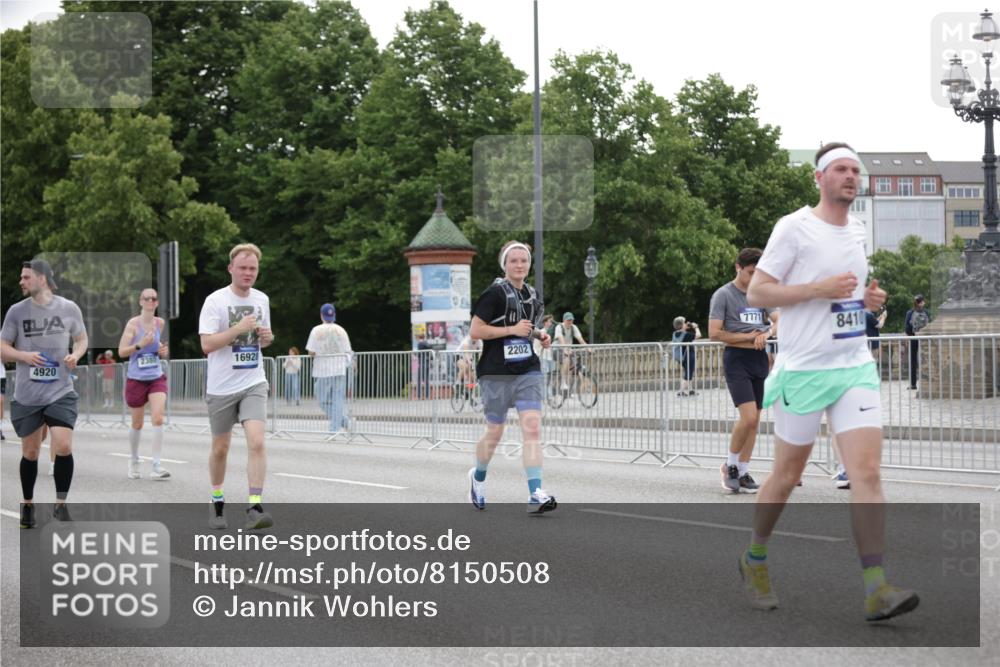 29.06.2025 - hella hamburg halbmarathon Jannik Wohlers http://msf.ph/oto/8150508 29.06.2025 10:50:50 Lombardsbrücke 1203, 1404, 1478, 1617, 2202, 2380, 3934, 4156, 4652, 4713, 4920, 5286, 5289, 5357, 5530, 6961, 7012, 7770, 7771, 8040, 8410, 8672, 9166, 9167, 11034, 11052, 11252, 11608, 11609, 11971, 12301, 14127, 14152, 16258, 16427, 16633, 16678, 16928, 17079, 19098 meine-sportfotos.de