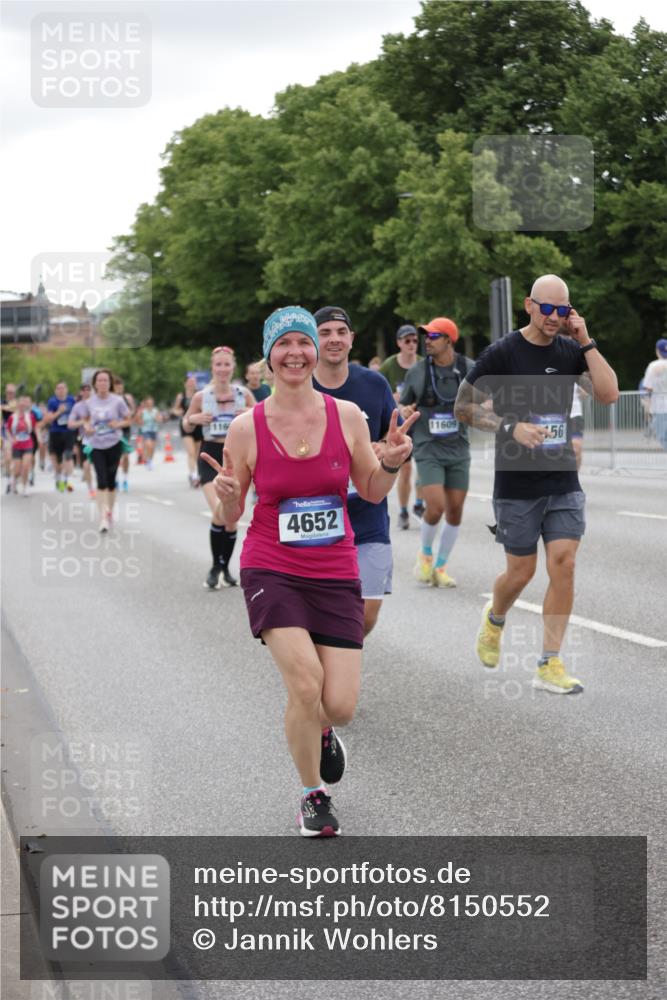 29.06.2025 - hella hamburg halbmarathon Jannik Wohlers http://msf.ph/oto/8150552 29.06.2025 10:50:53 Lombardsbrücke 1203, 1404, 1478, 1617, 2202, 2380, 2484, 2485, 3934, 4156, 4652, 4713, 4878, 4920, 5357, 5394, 5530, 6961, 7012, 7769, 8040, 8410, 8672, 9166, 9167, 9582, 9583, 9763, 11034, 11575, 11608, 11609, 11971, 12301, 13079, 14127, 14152, 15776, 16258, 16427, 16633, 16678, 16928, 17079, 19098, 19106 meine-sportfotos.de