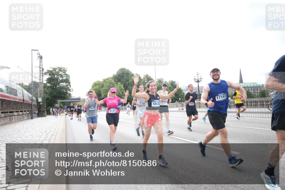 29.06.2025 - hella hamburg halbmarathon Jannik Wohlers http://msf.ph/oto/8150586 29.06.2025 10:23:51 Lombardsbrücke 1005, 1009, 1389, 2132, 2477, 3013, 3185, 3285, 3579, 4162, 4684, 4719, 4993, 5039, 5954, 6478, 6524, 6526, 7426, 7528, 7920, 7975, 8167, 8187, 8297, 9063, 11306, 11347, 12210, 13711, 14433, 14439, 14824, 15352, 15456, 16345, 16861, 17147, 17262, 17414, 17559, 17560, 18077, 18109, 18132, 18210 meine-sportfotos.de
