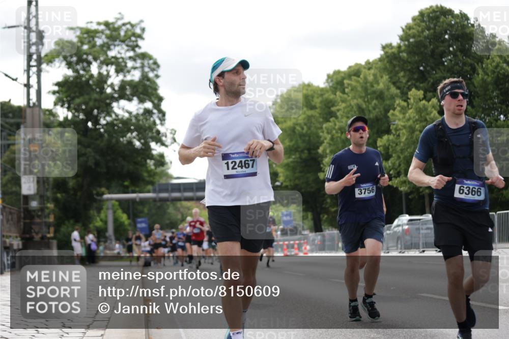 29.06.2025 - hella hamburg halbmarathon Jannik Wohlers http://msf.ph/oto/8150609 29.06.2025 10:14:02 Lombardsbrücke 1406, 2494, 2990, 3020, 3756, 3834, 3939, 5670, 6028, 6083, 6089, 6366, 7209, 7442, 7802, 7840, 7991, 8147, 8409, 8892, 9845, 10224, 12467, 13237, 13285, 14488, 16126 meine-sportfotos.de