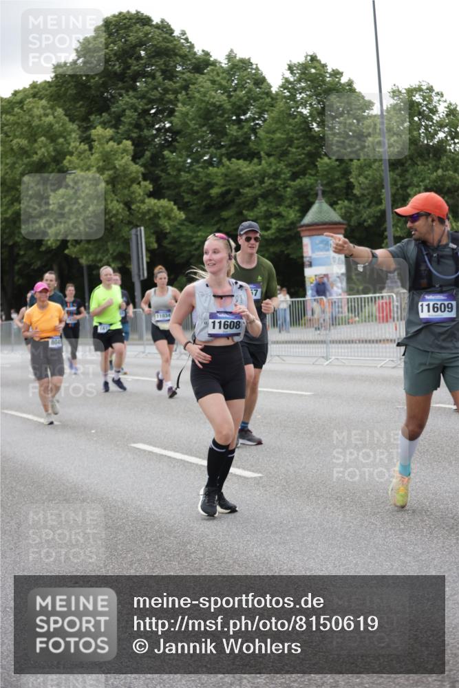 29.06.2025 - hella hamburg halbmarathon Jannik Wohlers http://msf.ph/oto/8150619 29.06.2025 10:50:56 Lombardsbrücke 1478, 1617, 2202, 2380, 2484, 2485, 4156, 4652, 4713, 4878, 4920, 5357, 5394, 5530, 6091, 6961, 7012, 7769, 7871, 8040, 8410, 8672, 9166, 9167, 9582, 9583, 9763, 11034, 11268, 11575, 11608, 11609, 13079, 13598, 14152, 15092, 15776, 16258, 16427, 16633, 16642, 16678, 16928, 17079, 19098, 19106 meine-sportfotos.de