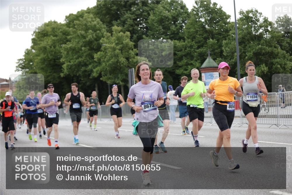 29.06.2025 - hella hamburg halbmarathon Jannik Wohlers http://msf.ph/oto/8150655 29.06.2025 10:50:59 Lombardsbrücke 1617, 1997, 2202, 2308, 2380, 2484, 2485, 4156, 4652, 4713, 4808, 4878, 4920, 5357, 5394, 6091, 6945, 6961, 7769, 7841, 7871, 7992, 8040, 8410, 8672, 9166, 9167, 9582, 9583, 9763, 11034, 11268, 11575, 11608, 11609, 11913, 13079, 13598, 13710, 15092, 15776, 16258, 16427, 16633, 16642, 16678, 16807, 16928, 17079, 19106 meine-sportfotos.de